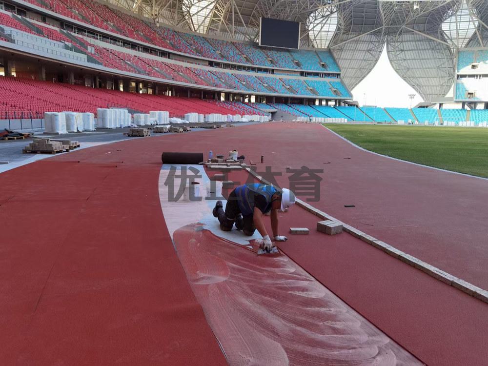 塑胶跑道预制型橡胶跑道每平方米的价格